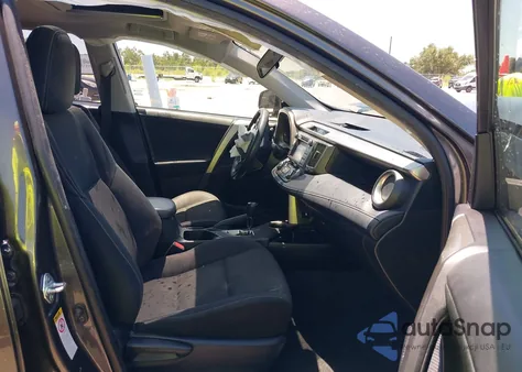 2014 Toyota Rav4 Xle z USA, uszkodzony, nr VIN JTMWFREV8EJ015557